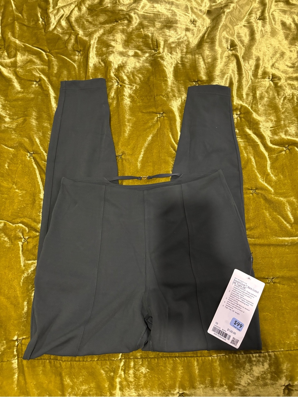SmoothCover™ high rise cut out 28" legging